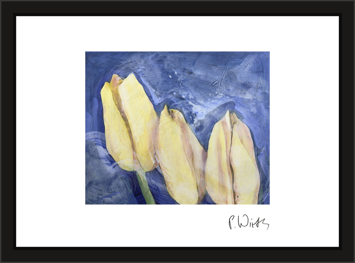 Vier gelbe Tulpen — gerahmt in schmalem schwarzem Holz mit Acrylglas, ohne Passepartout