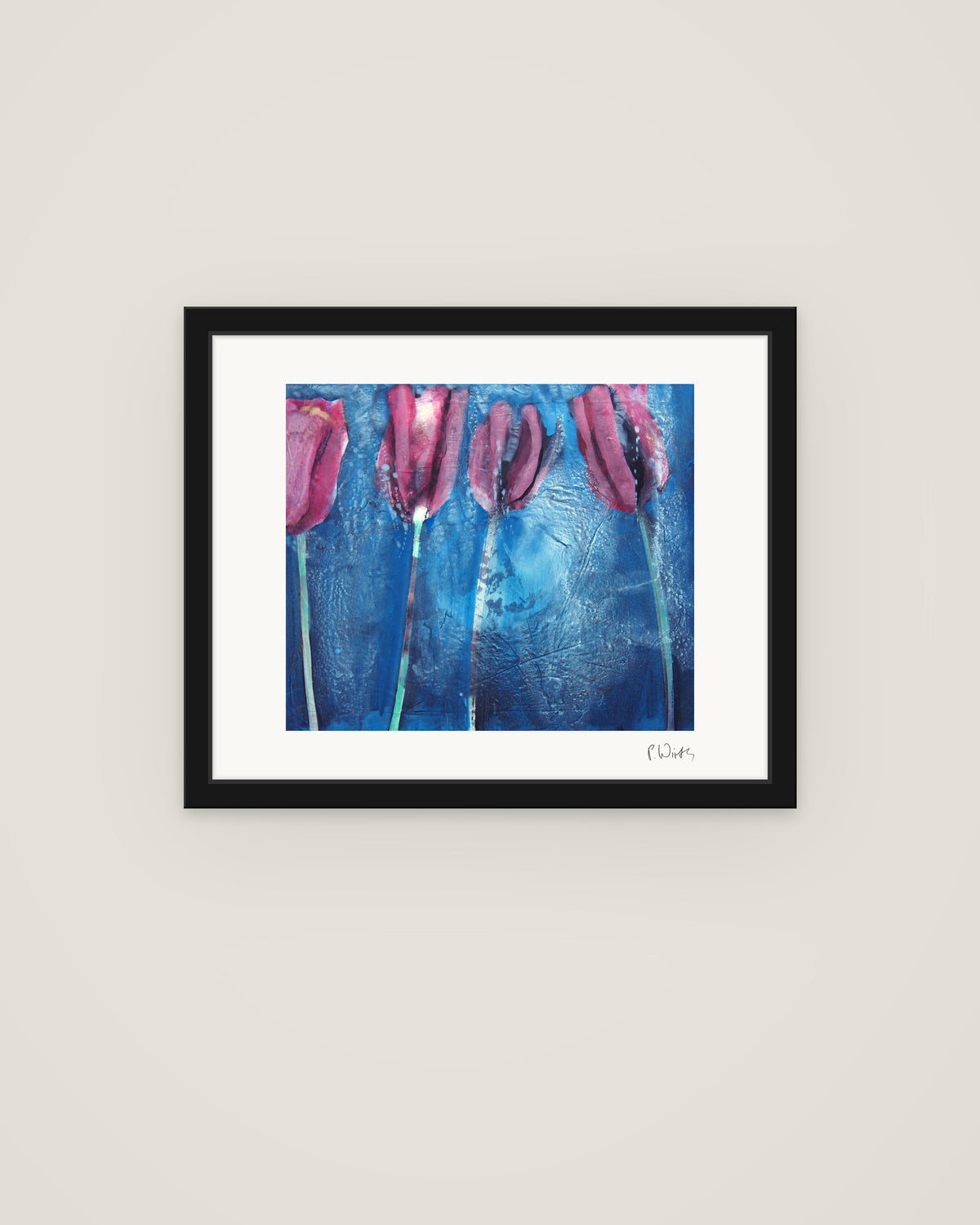 Vier Tulpen II von Peter Wirth, im schmalen schwarzen Holzrahmen